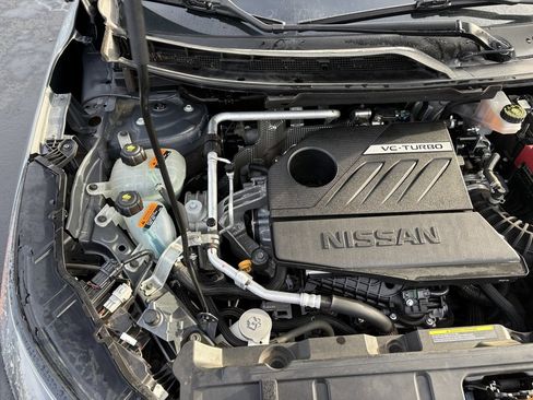 Used 2023 Nissan Rogue S image 37