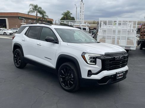 New 2026 GMC Terrain Elevation w/ Elevation Premium Package FWD image 3