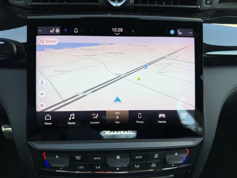 Used 2022 Maserati Quattroporte GT image 30