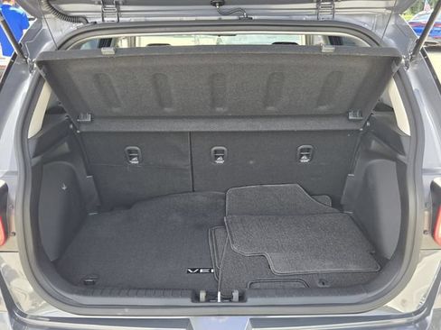 Used 2024 Hyundai Venue SEL FWD image 13