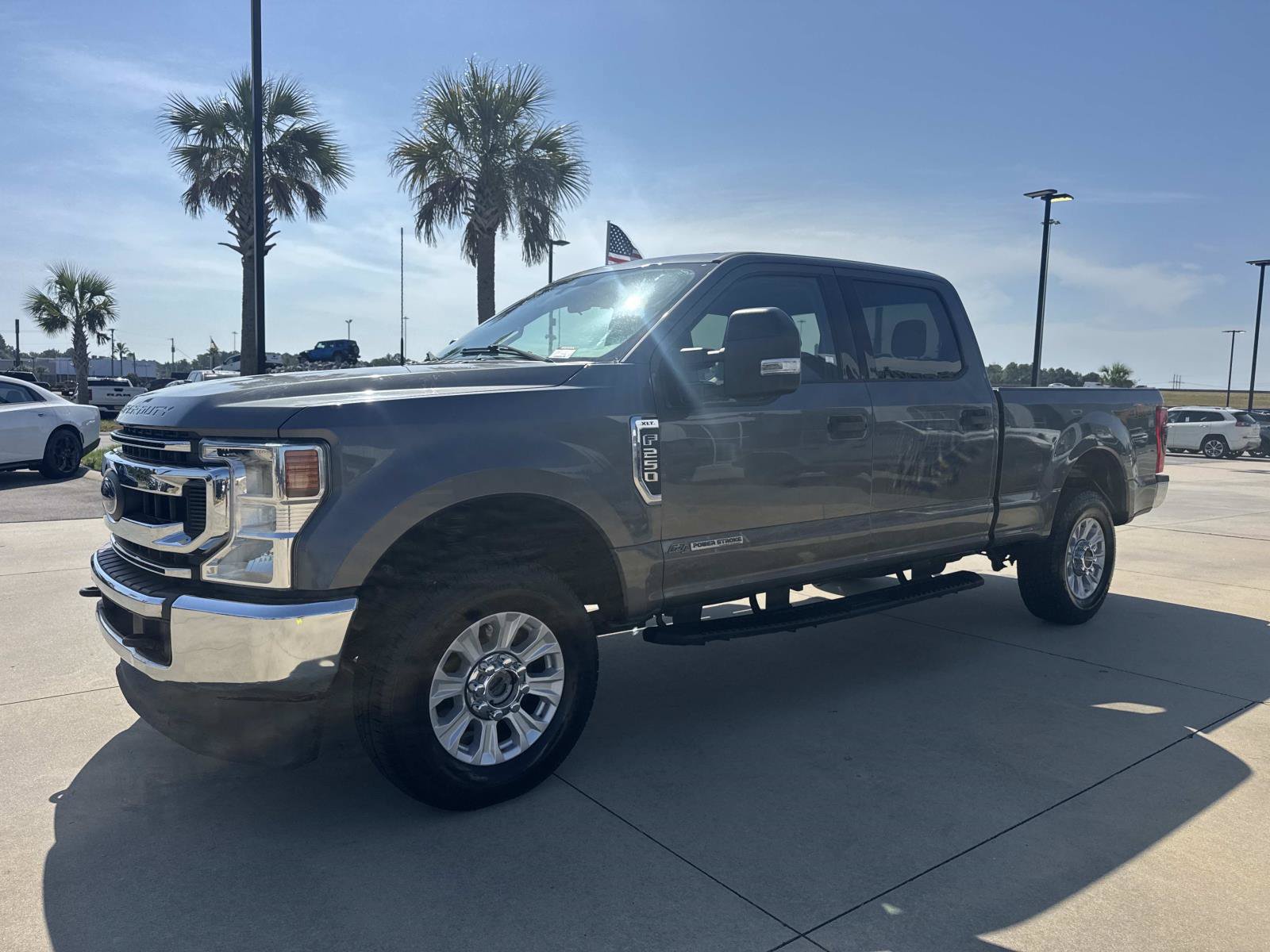 Used 2022 Ford F250 XLT AWD/4WD image 3