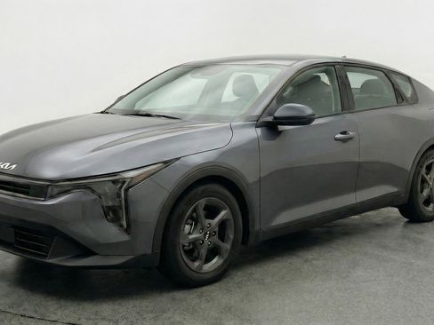 Used 2025 Kia K4 FWD image 3