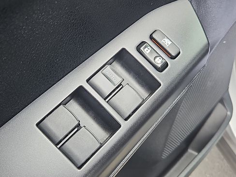 Used 2017 Toyota RAV4 LE image 13