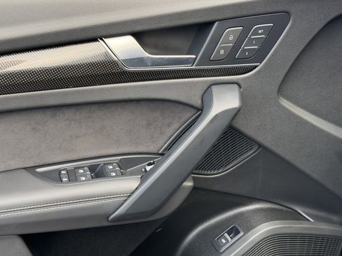 Used 2023 Audi SQ5 Prestige w/ Prestige Package image 10