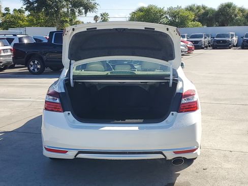 Used 2017 Honda Accord EX-L image 9