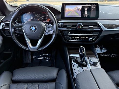 Used 2021 BMW 530i w/ Convenience Package image 33