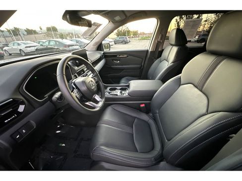 Certified 2025 Honda Pilot EX-L image 10