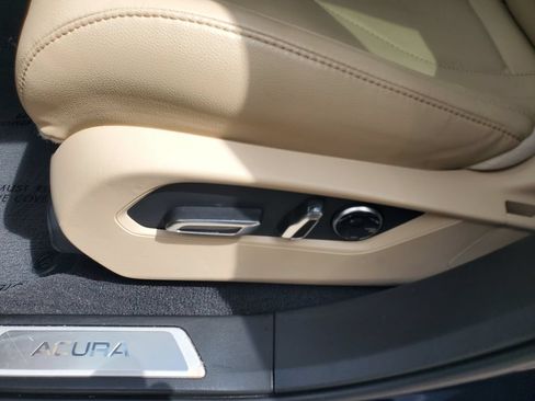 Used 2024 Acura RDX SH-AWD image 19