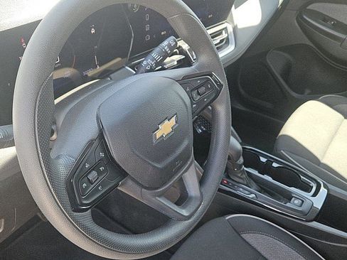 Used 2025 Chevrolet TrailBlazer LT FWD image 18