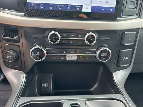 Used 2021 Ford F150 XLT w/ Equipment Group 302A High RWD image 16
