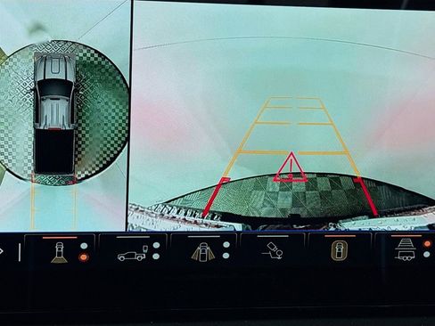 Used 2025 GMC Sierra 2500 AT4X image 18