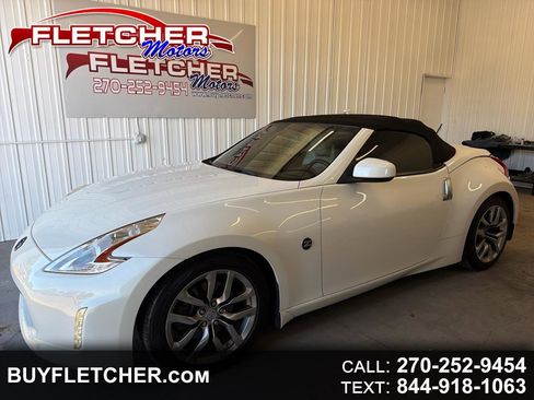 Used 2014 Nissan 370Z Touring RWD image 1