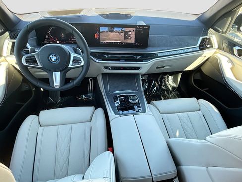 New 2026 BMW X5 xDrive50e w/ Executive Package image 17