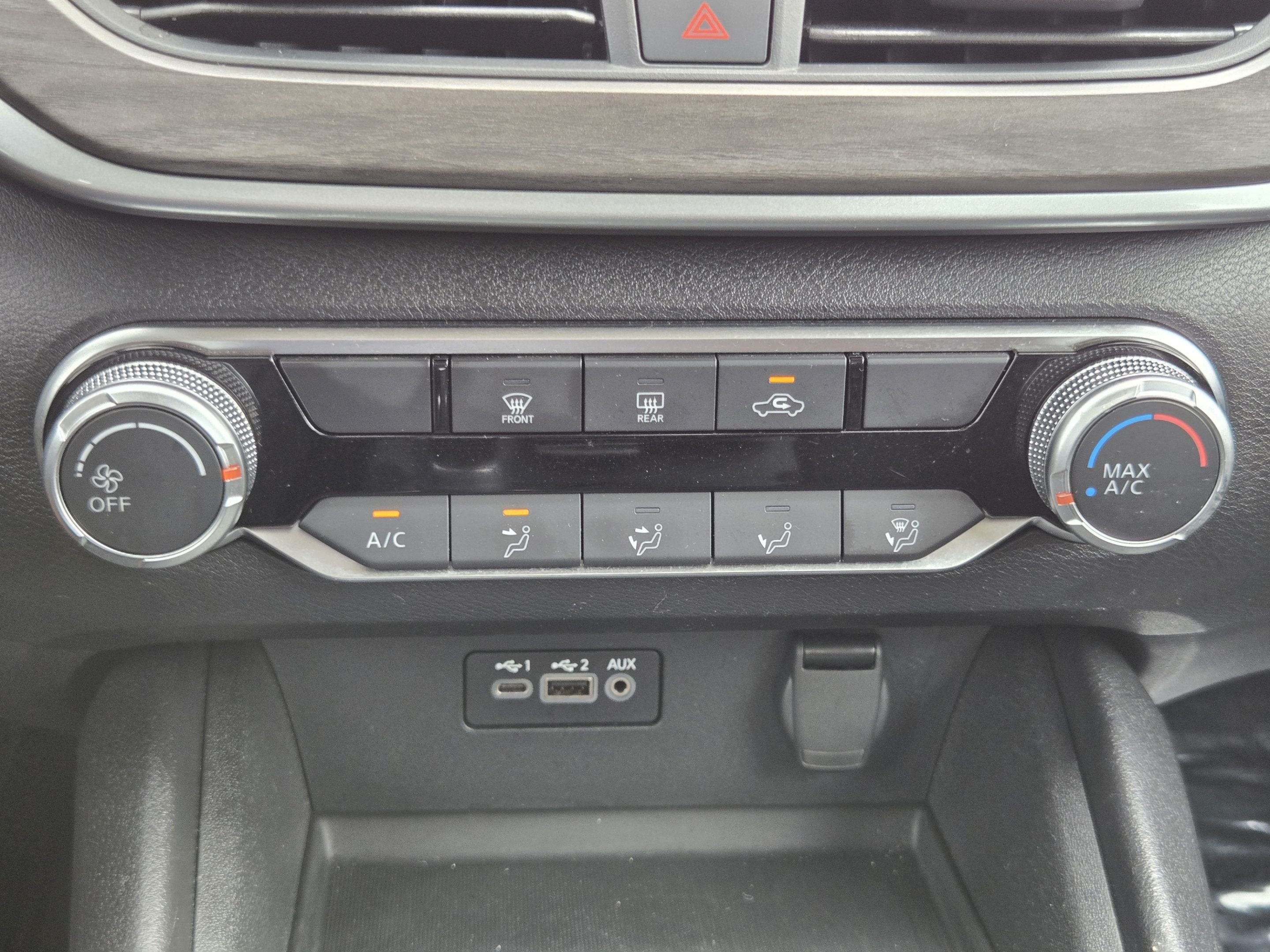 Used 2025 Nissan Altima 2.5 SV FWD image 15