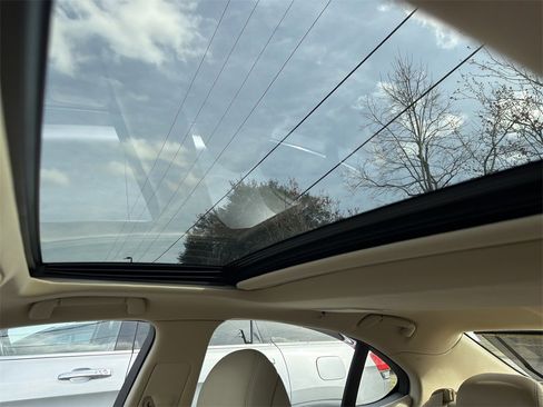 Used 2010 Lexus LS 460 image 32