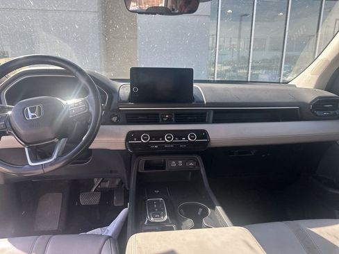 Used 2024 Honda Pilot EX-L image 11