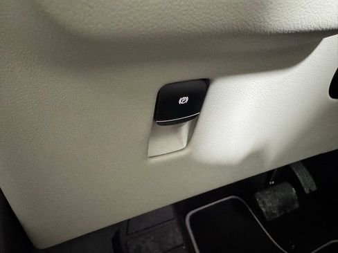 New 2026 Lincoln Nautilus Premier w/ Equipment Group 102A image 32