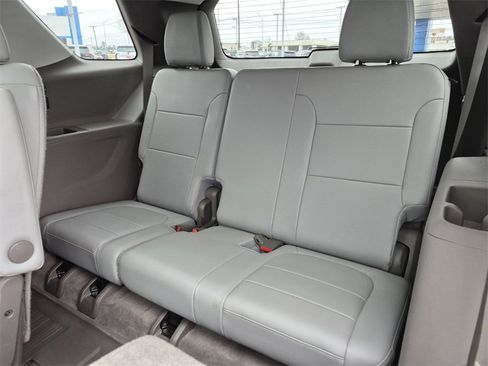 Used 2021 Chevrolet Traverse Premier w/ LPO, Floor Liner Package image 41