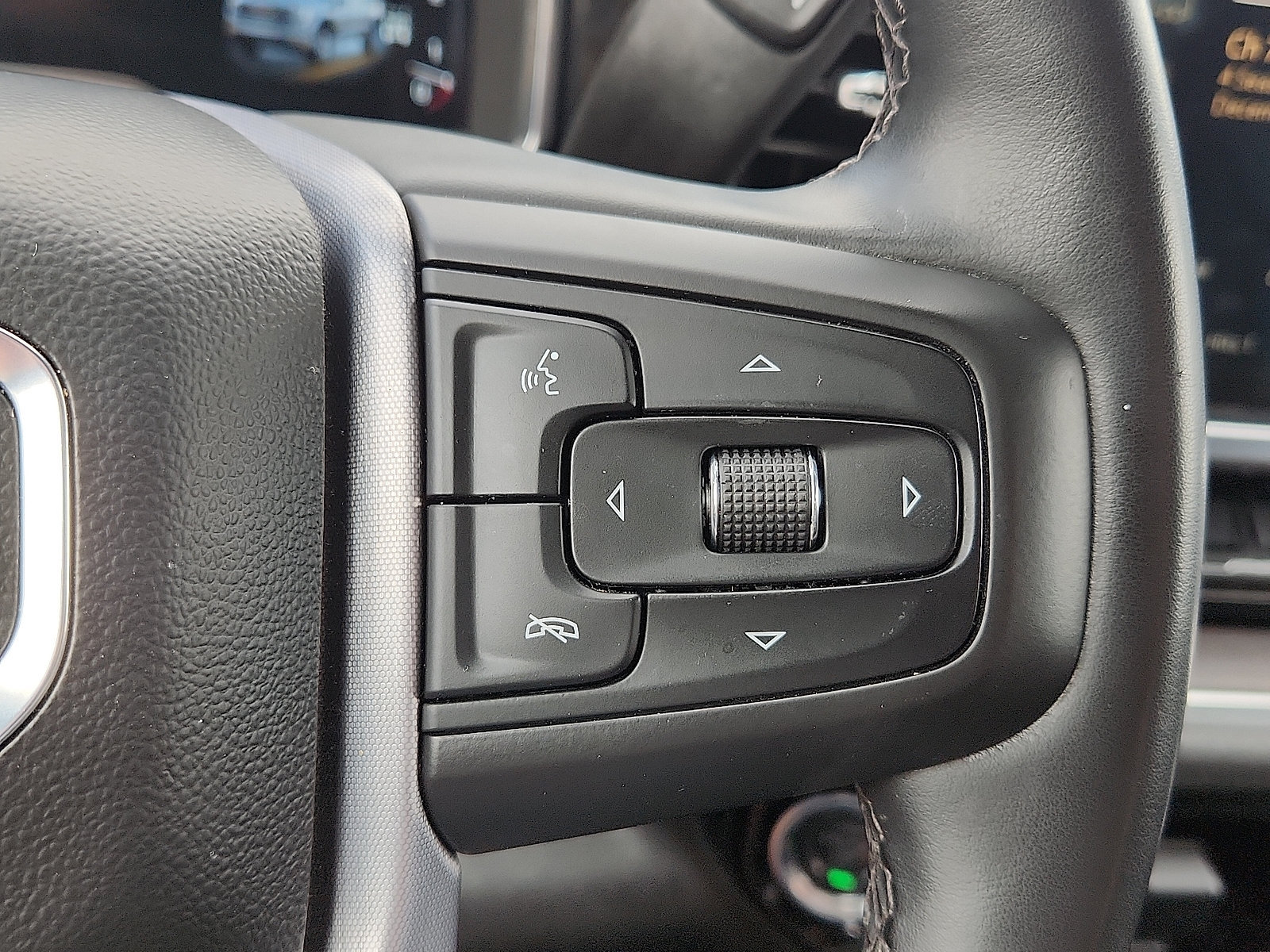 Used 2025 GMC Sierra 1500 SLT AWD/4WD image 19