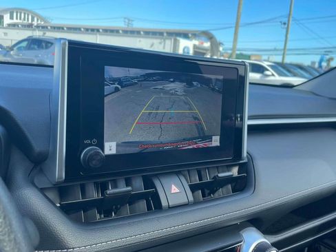 Used 2023 Toyota RAV4 XLE w/ Convenience Package image 30