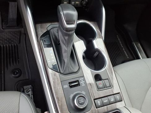 Used 2021 Toyota Highlander Platinum image 29