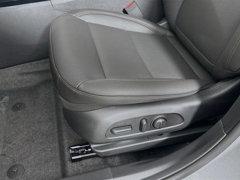 New 2026 Chevrolet Trax RS w/ Driver Confidence Package FWD image 21