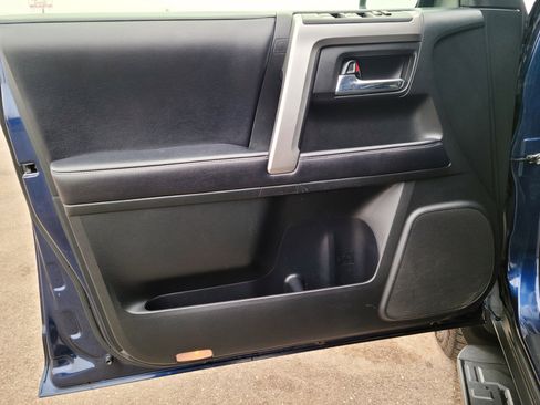 Used 2018 Toyota 4Runner SR5 image 8