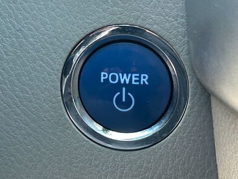 Used 2017 Toyota Highlander Limited w/ Carpet Mat Package AWD/4WD image 17
