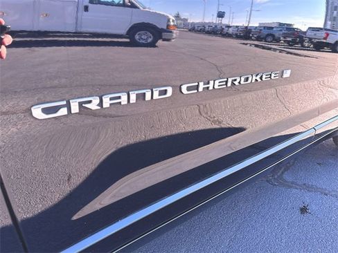 Used 2023 Jeep Grand Cherokee Overland image 32