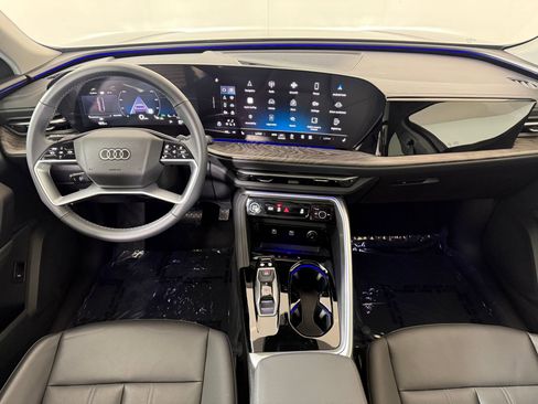 Certified 2025 Audi Q5 Premium w/ Convenience Package image 15