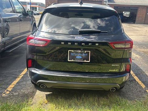Certified 2023 Ford Escape ST-Line w/ Tech Pack #1 AWD/4WD image 7