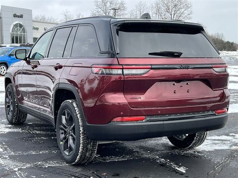 New 2025 Jeep Grand Cherokee Limited w/ Trailer Tow Package image 7