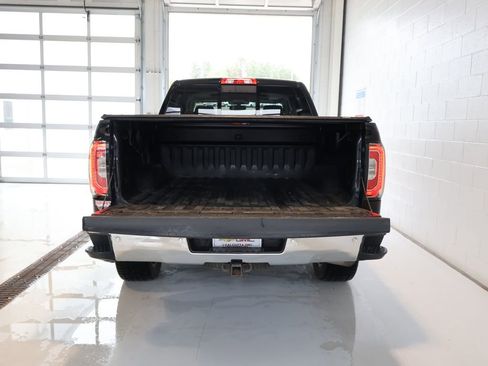 Used 2018 GMC Sierra 1500 SLT w/ SLT Premium Package AWD/4WD image 32