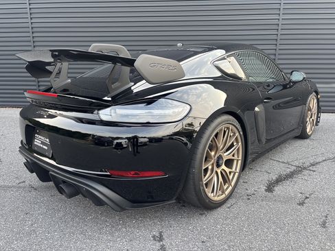 Certified 2024 Porsche 718 Cayman GT4 RS RWD image 5