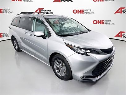 Certified 2021 Toyota Sienna XLE