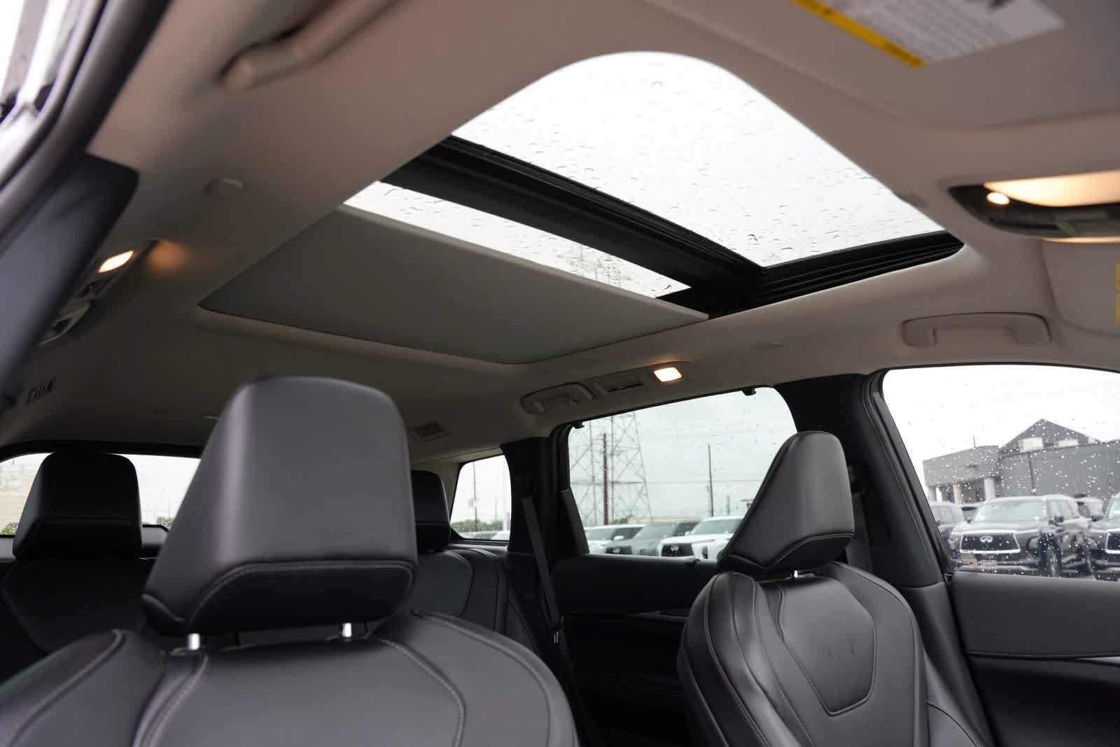 Certified 2026 INFINITI QX60 Luxe w/ Cargo Package FWD image 24