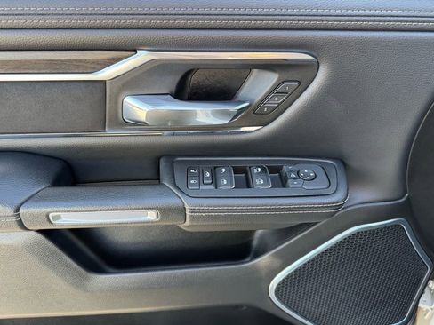 Used 2025 RAM 1500 Laramie image 12