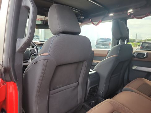 Used 2023 Ford Bronco Outer Banks AWD/4WD image 12