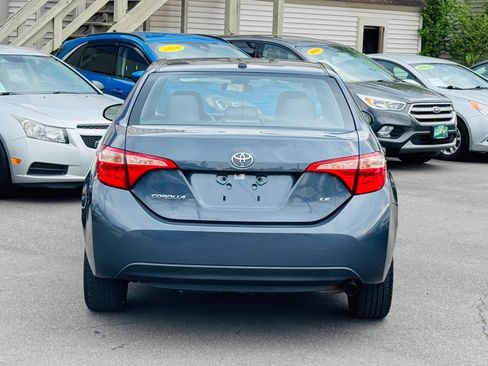 Used 2017 Toyota Corolla LE w/ LE Premium Package w/Moonroof FWD image 6
