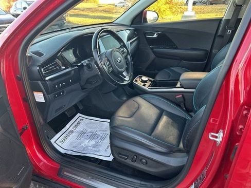 Used 2021 Kia Niro EX Premium w/ Cold Weather Package image 11