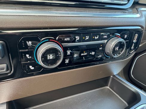 Used 2024 Chevrolet Silverado 1500 LTZ w/ LTZ Premium Package image 30