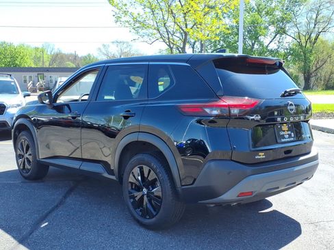 Used 2023 Nissan Rogue SV AWD/4WD image 9