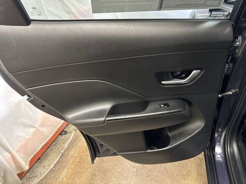 Used 2024 Hyundai Kona Limited AWD/4WD image 25