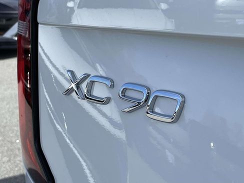 New 2026 Volvo XC90 B6 Plus w/ Protection Package Premier image 28
