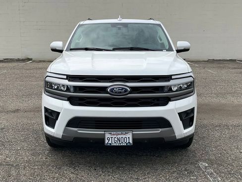 Used 2024 Ford Expedition XLT RWD image 9