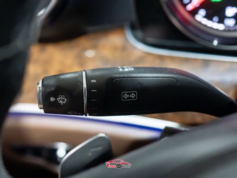 Used 2017 Mercedes-Benz E 300 4MATIC image 29