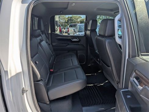 Used 2023 Chevrolet Silverado 1500 LT w/ Leather Package image 21