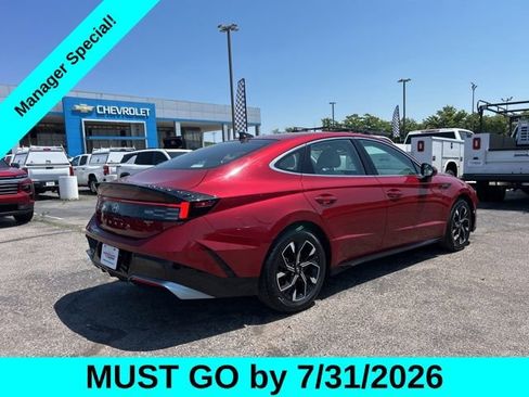 Used 2025 Hyundai Sonata SEL FWD image 3
