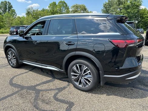 Certified 2026 INFINITI QX60 Luxe w/ Family Package AWD/4WD image 10