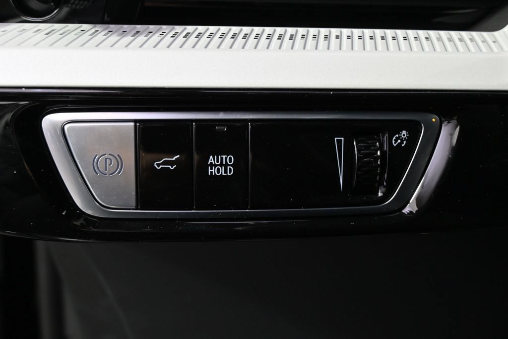New 2026 Cadillac Optiq Luxury 2 w/ LPO, Floor Liner Package AWD/4WD image 24